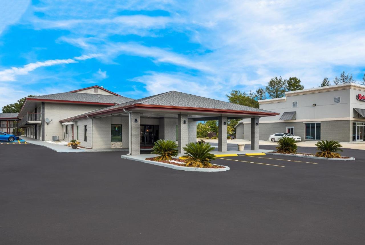 Red Roof Inn & Suites Томасвілл Екстер'єр фото