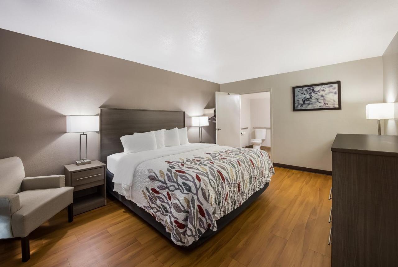 Red Roof Inn & Suites Томасвілл Екстер'єр фото